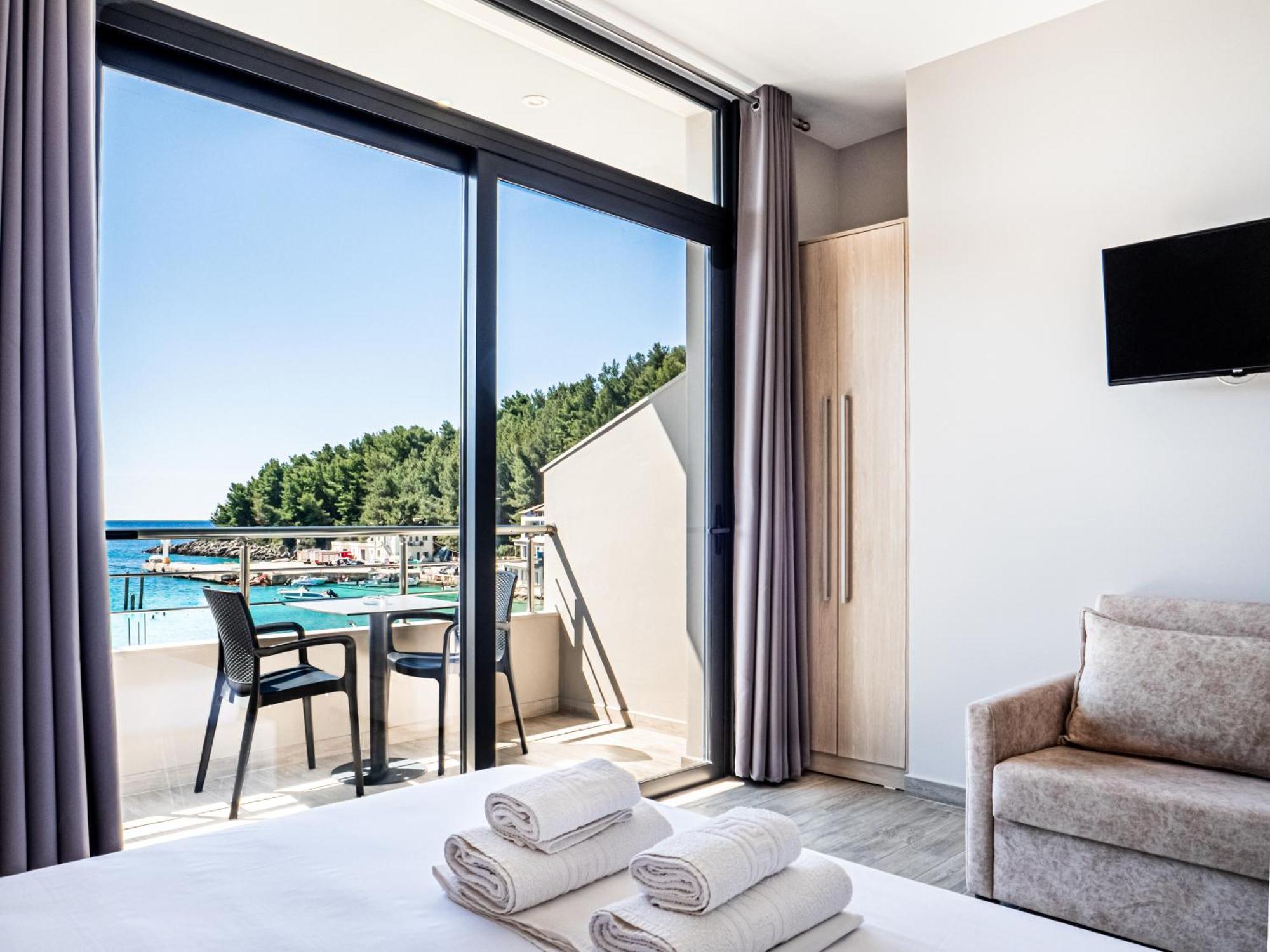 Endless Blue * Himare
